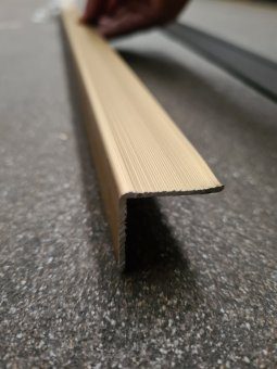 Alternative view of Varilla Terminacion Angulo Color Piso Vinlico Flotante 95cm