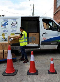 Alternative view of Cono Vial Naranja 75cm Alto Con Base Goma Y 1 Reflectivo