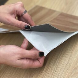 Baldosas Vinilicas Autoadhesivas 1,2mm 30x30 Caja 2,79mts2