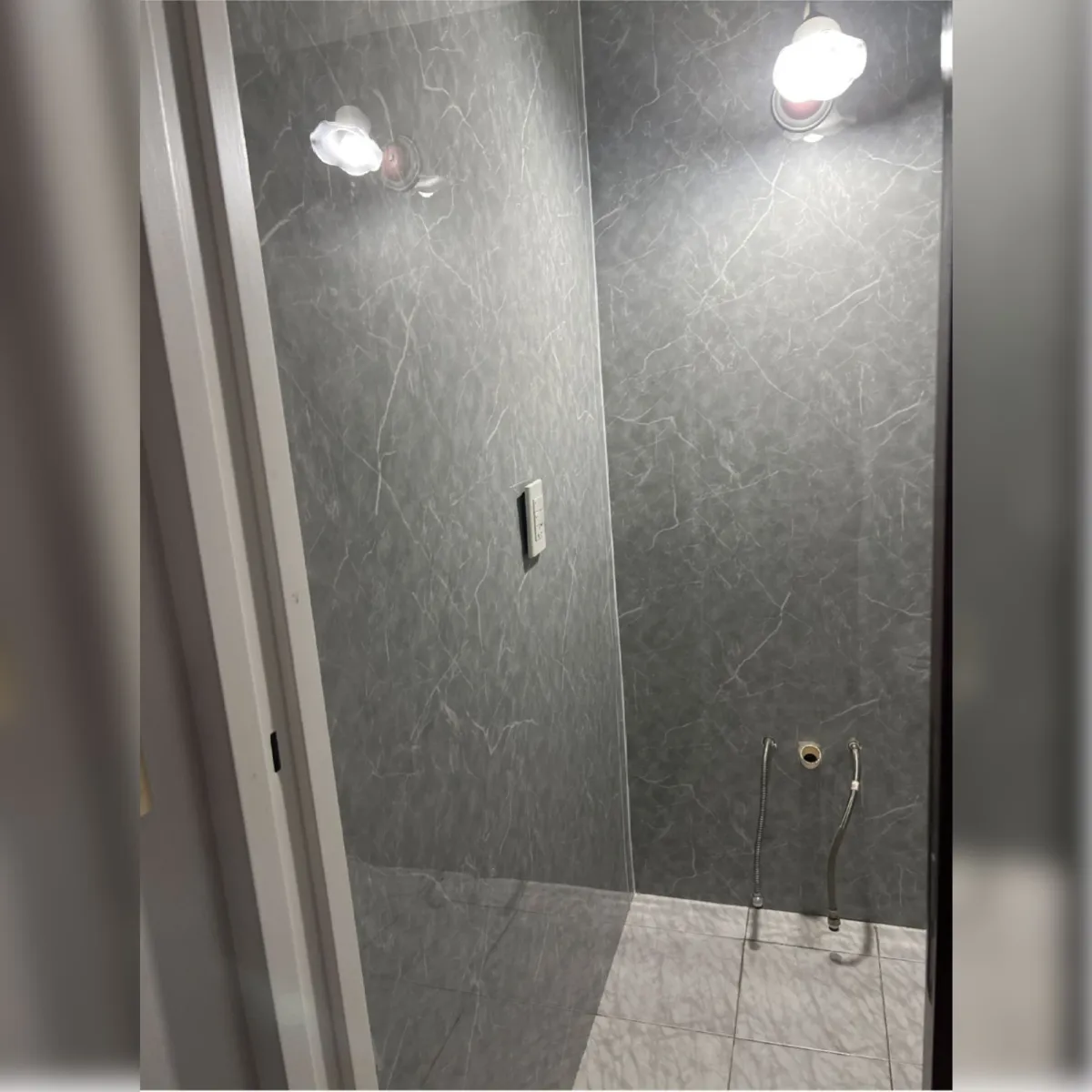 Placa Uv Revestimiento Pared Pvc Simil Marmol 1,22 X 2,44 Cm Gris Cemento - Imagen 3