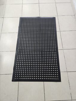 Felpudo Goma Antifatiga Drenaje Agua 60x90cm - Imagen 3